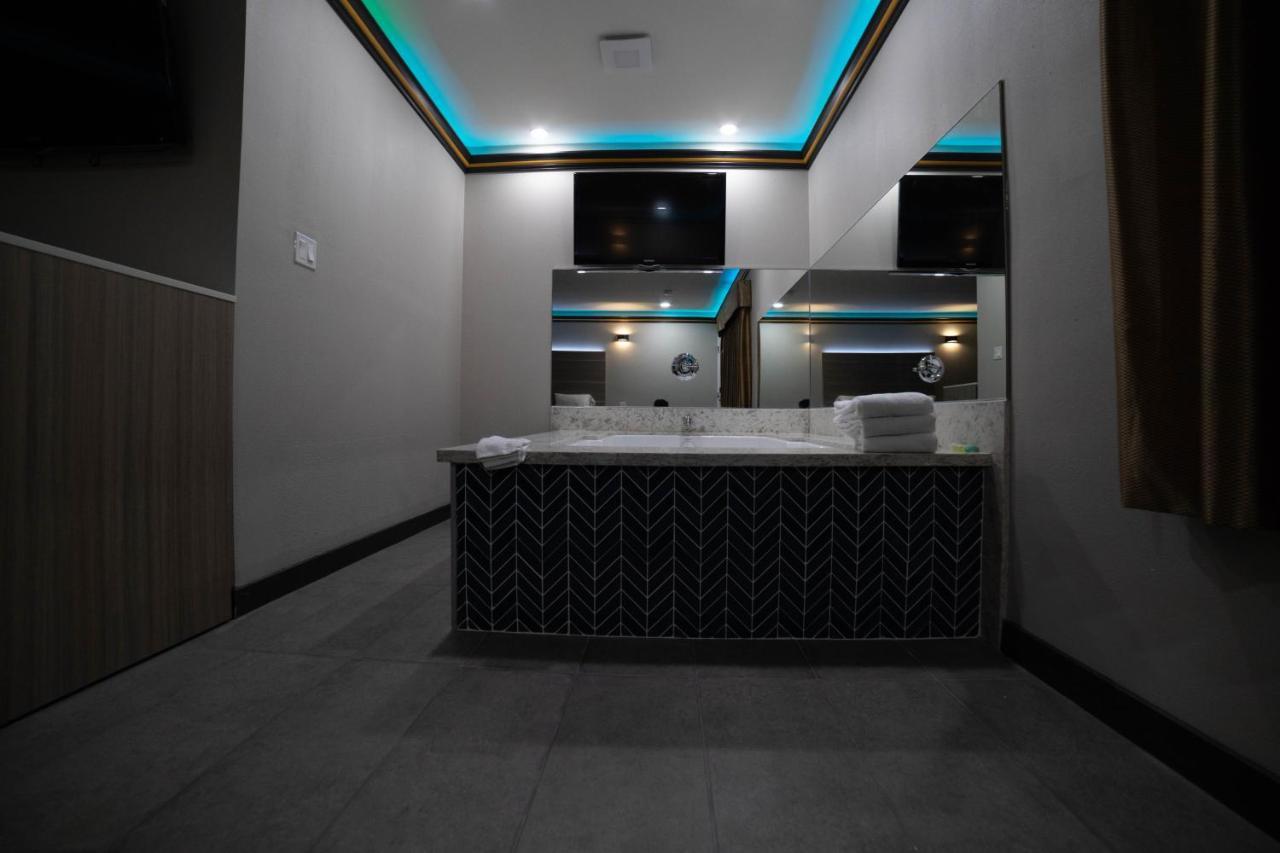 Artesia Motor Inn เบลฟลาวเวอร์ ภายนอก รูปภาพ