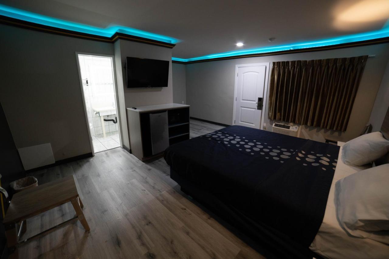 Artesia Motor Inn เบลฟลาวเวอร์ ภายนอก รูปภาพ