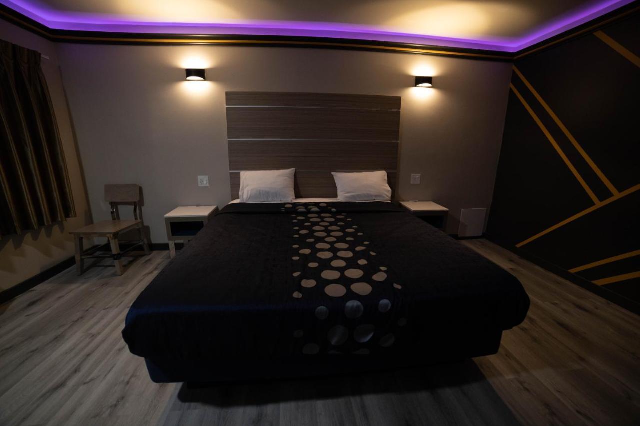 Artesia Motor Inn เบลฟลาวเวอร์ ภายนอก รูปภาพ